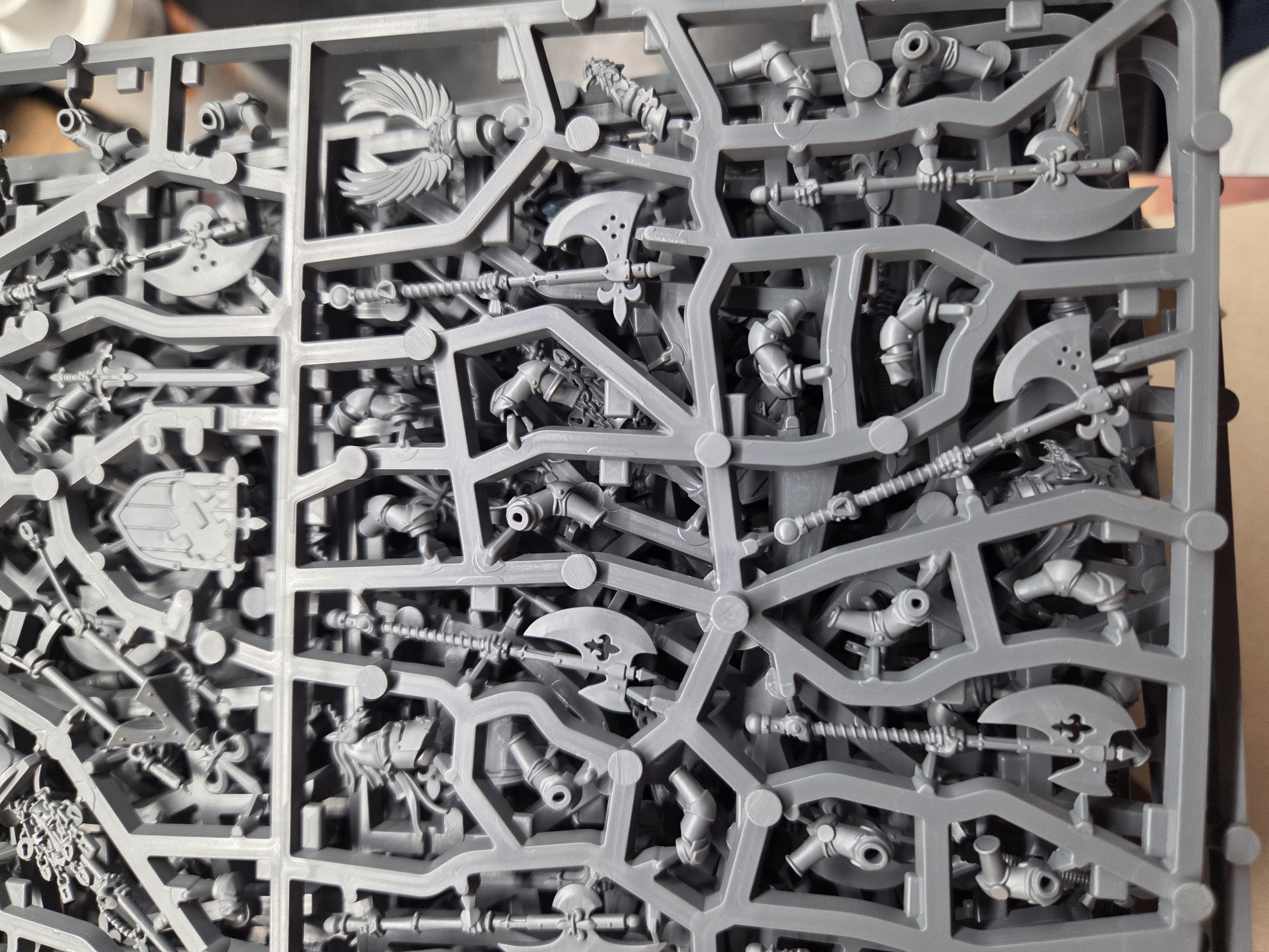 Close-up of the Knights of the Realm on Foot sprues/components