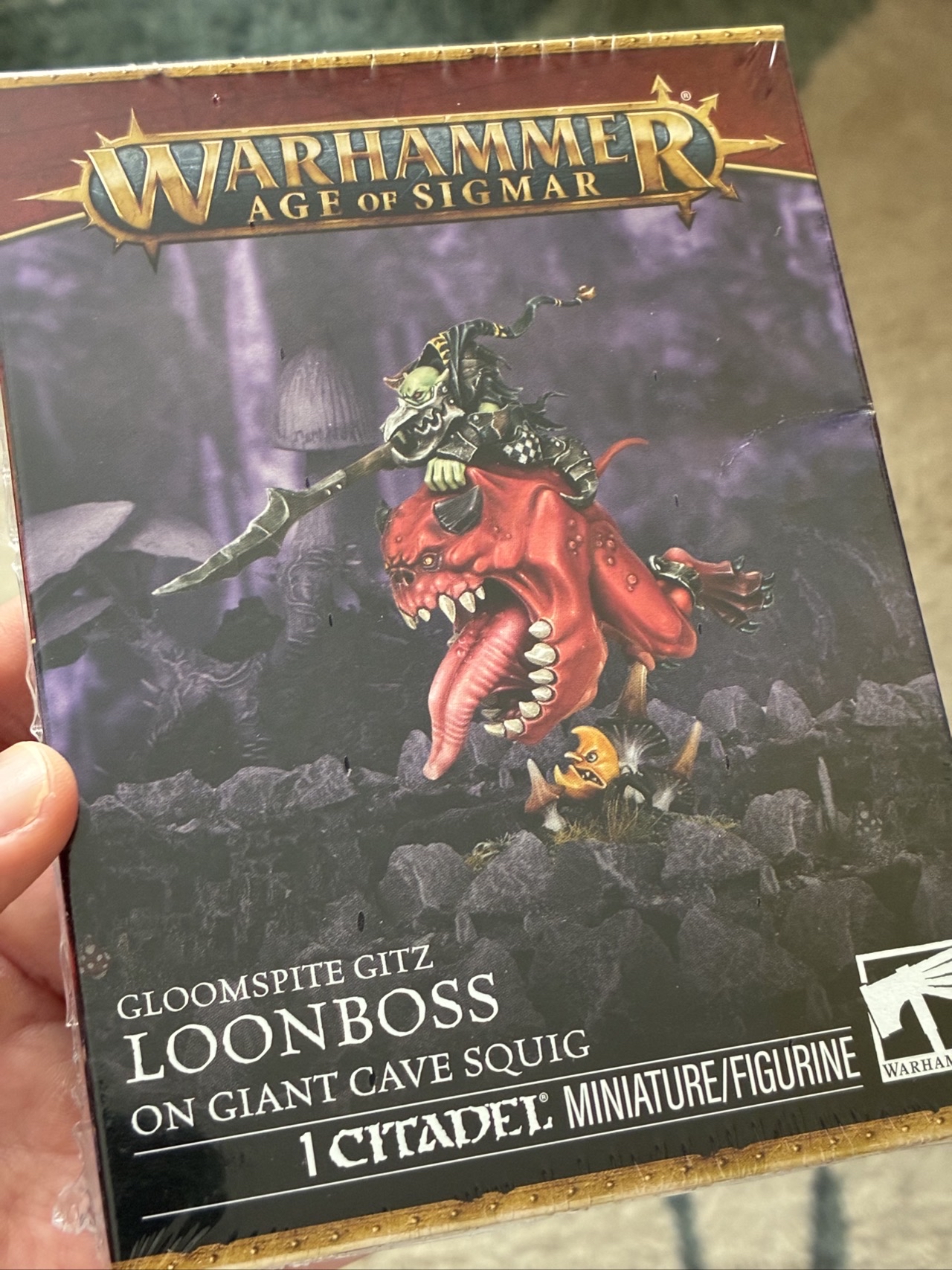 Parcel locker hobby delivery