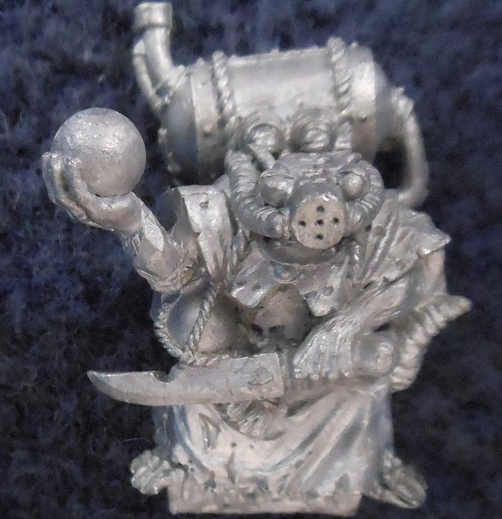 Comparison of older AoS-era miniature design