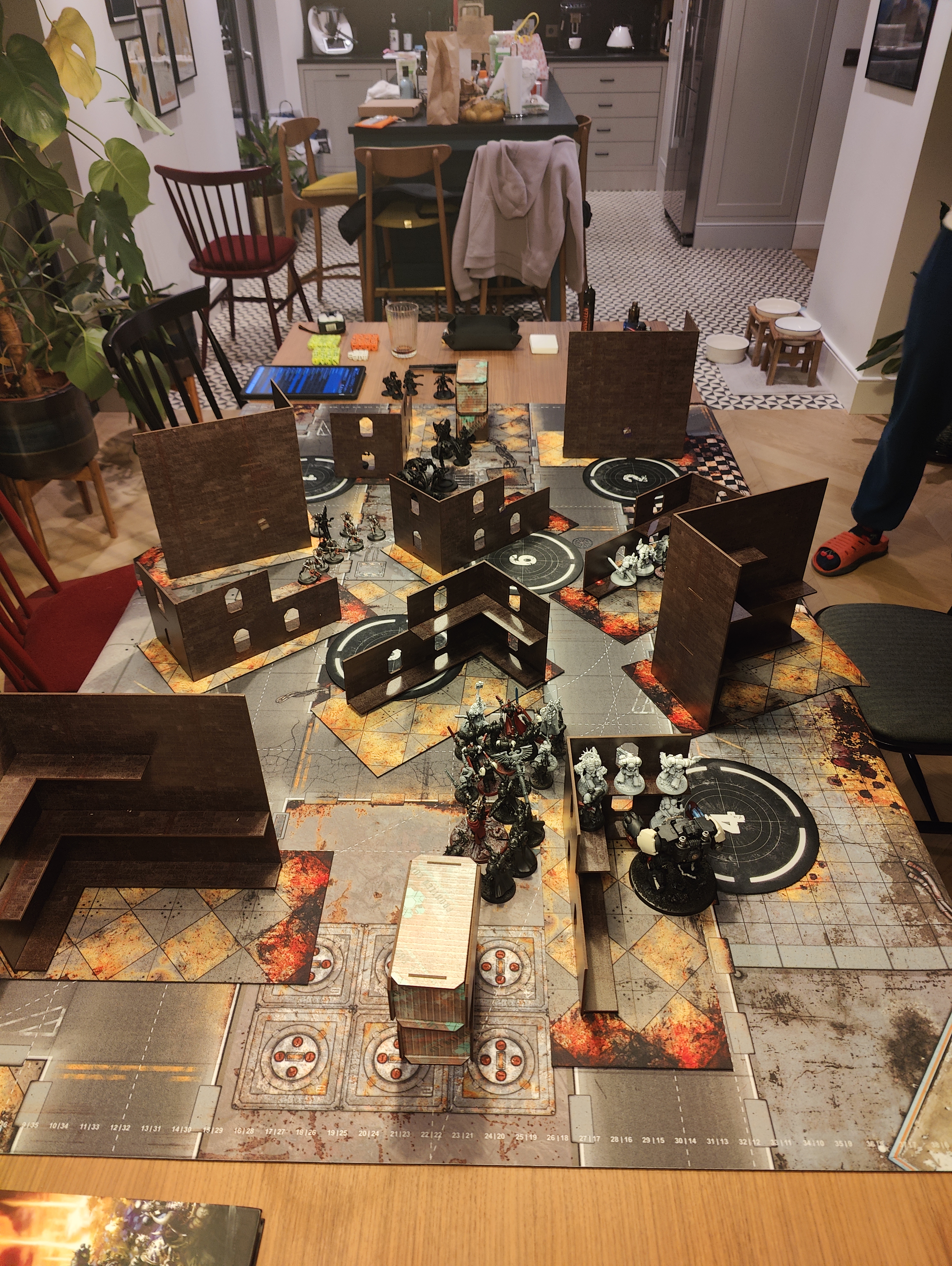 The Sneaky Dreadnought, still absolutely not suspicious